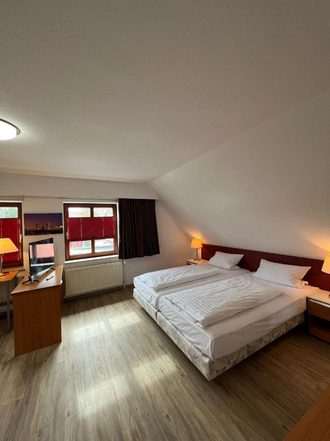 Columbus Und Glamping Hotel 3*