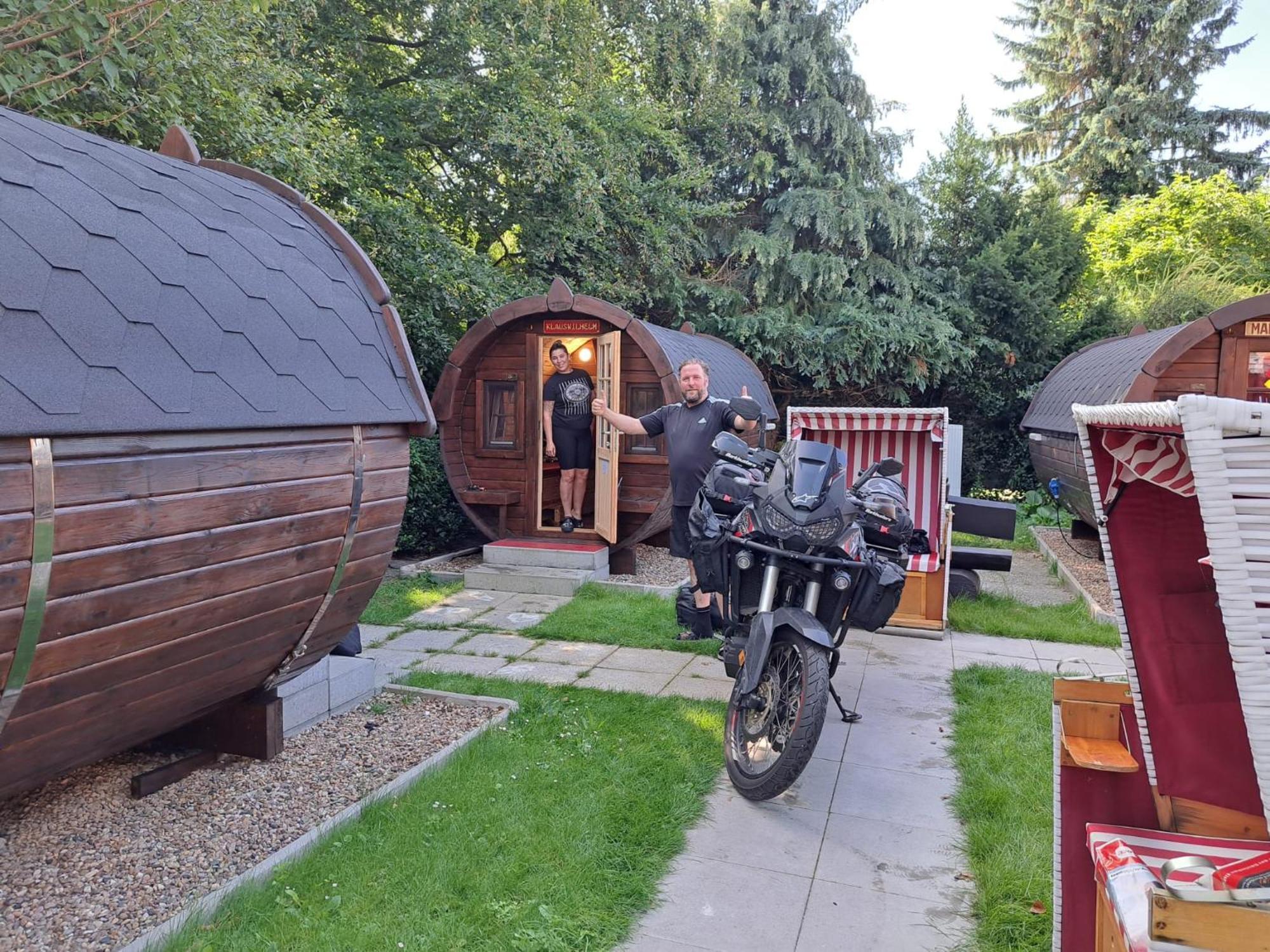 Columbus Und Glamping Hotel 3*